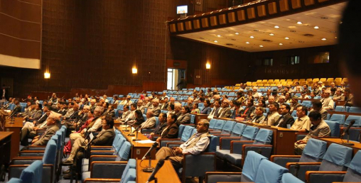 ललिता निवास जग्गा काण्डमा पूर्वप्रधानमन्त्रीलाई स्पष्टिकरण सोध्न संसदको माग